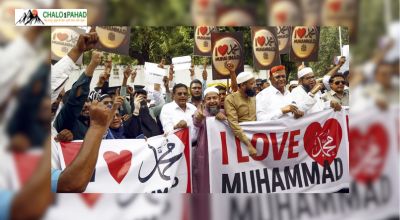 हल्द्वानी: लालकुआं में मस्जिद से हटवाया गया ‘I LOVE मोहम्मद’ का पोस्टर, प्रशासन और पुलिस हरकत में