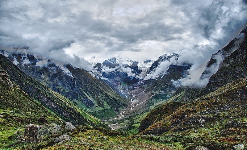 Mayali Pass Trek – Where Silence Becomes the Guide